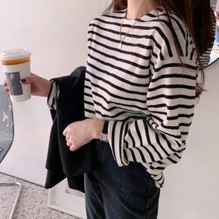 Round-neck Slit-side Striped T-shirt