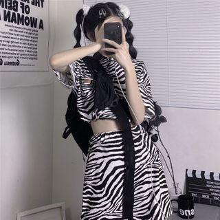 Set: Short-sleeve Zebra Print Cropped Polo Shirt + Mini Skirt