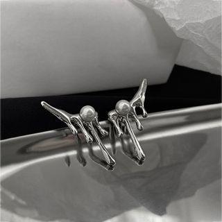 Faux Pearl Irregular Stud Earring