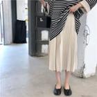 Set : Striped Knit Top + Pleated Skirt