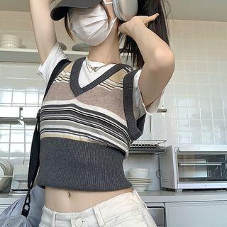 V-neck Striped Knit Crop Vest Gray - One Size