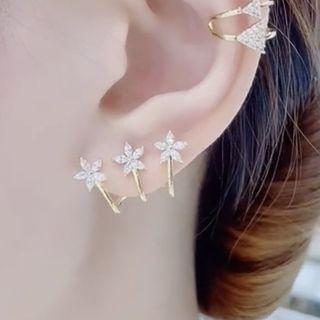 Flower Rhinestone Layered Ear Cuff 1 Pair - Gold - One Size