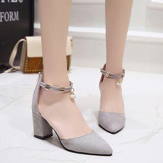 Ankle-strap Pointy-toe Pumps