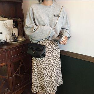 Lettering Pullover / Floral Midi A-line Skirt