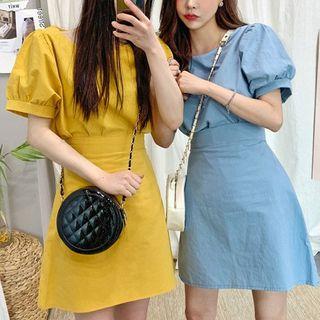 Plain Short-sleeve Top / High-waist Mini A-line Skirt