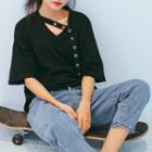 Short-sleeve Grommet Strap V-neck T-shirt