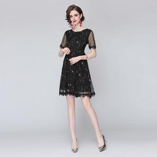 Short-sleeve Floral Lace Mini Dress