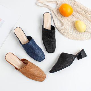 Low-heel Straw Mules