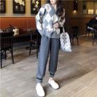 Patterned Sweater / Striped Cropped Straight-cut Pants