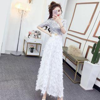 Short-sleeve Maxi Feather A-line Dress