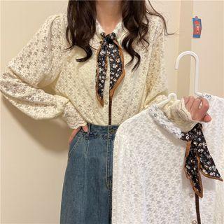 Ribbon Tie-neck Lace Blouse