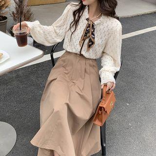 Inset Scarf Lace Top / A-line Midi Skirt