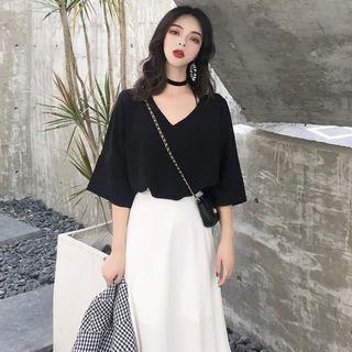 3/4-sleeve T-shirt / A-line Midi Skirt