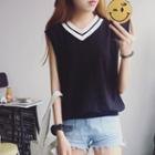 V-neck Sleeveless T-shirt