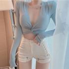 Long-sleeve Twisted Crop Top / High-waist Shorts