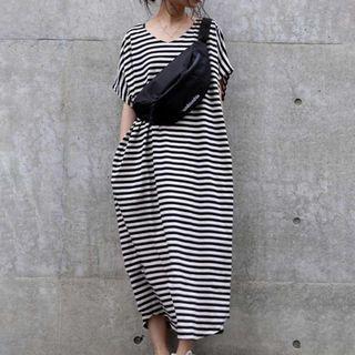 Short-sleeve V-neck Striped Midi T-shirt Dress Black - One Size