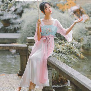 Floral Embroidered 3/4 Sleeve Hanfu Dress