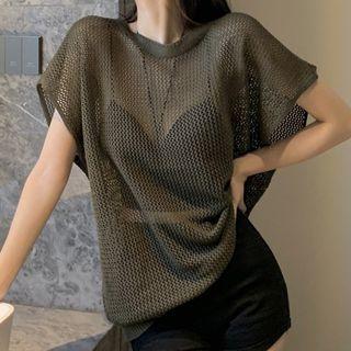 Short-sleeve Perforated T-shirt / Cropped Camisole Top