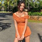 Cold-shoulder Crisscross Swimsuit