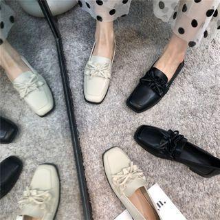 Ruffled Ribbon Square-toe Loafers
