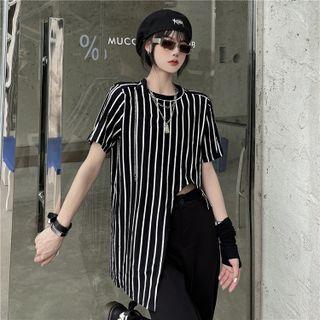 Striped Asymmetrical Hem T-shirt With Chain Necklace Black & Chain - One Size