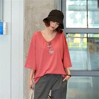 U-neck 3/4-sleeve T-shirt