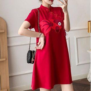 Short-sleeve Deer Embroidered A-line Dress