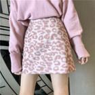 V-neck Sweater / Leopard Print Mini A-line Skirt