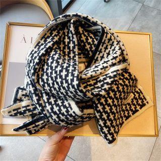 Cross Yarn Scarf