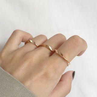 Asymmetrical Ring