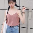 Plain V-neck Loose-fit Camisole Top