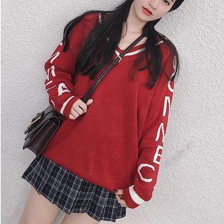 V-neck Bear Print Back Sweater