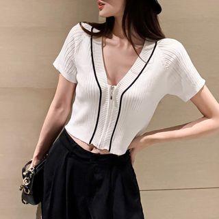 V-neck Knit Cropped T-shirt
