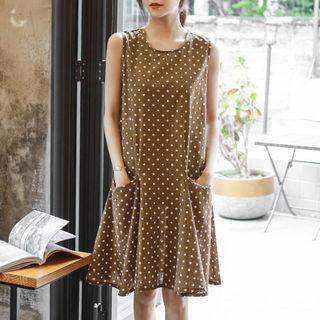 Sleeveless Pocket-side Polka-dot Dress