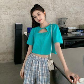 Short-sleeve Crop T-shirt / Plaid Straight Fit Pants