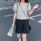 Puff-sleeve Floral Top / Plain Pleated Skirt
