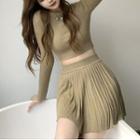 Ribbed Knit Top / A-line Skirt