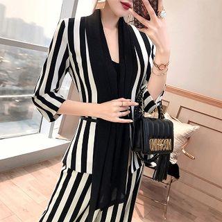 Set: Striped 3/4-sleeve Blazer + Wide-leg Pants
