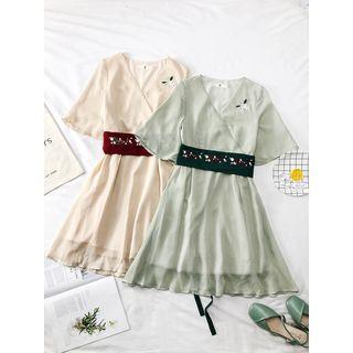Chinese-style V-neck Light Dress