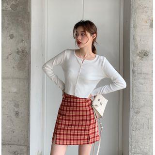 Button Knit Top / Plaid A-line Skirt