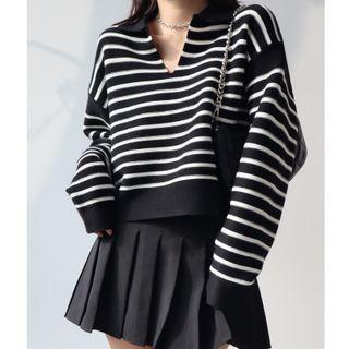 V-neck Two-tone Striped Sweater