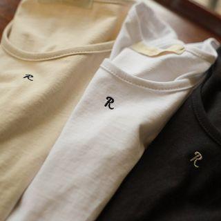 U-neck Embroidered T-shirt