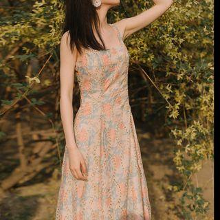 Sleeveless Embroidered Patterned A-line Midi Dress