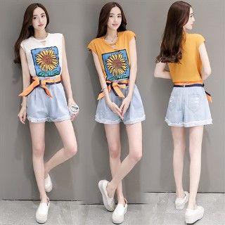 Set: Cap-sleeve Printed T-shirt + Cuffed Shorts
