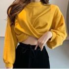 Twisted Front Cropped Top / Straight-cut Pants