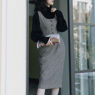Set: Turtleneck Sweater + Sleeveless Midi Dress