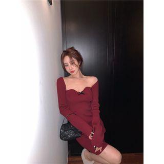 Long-sleeve Cold Shoulder Sheath Dress Wine Red - One Size