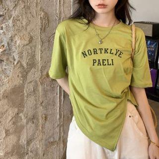 Short-sleeve Asymmetrical Lettering T-shirt