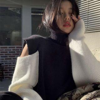 Cut Out Sweater Black & White - One Size