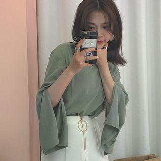 Plain Slitted Bell-sleeve T-shirt